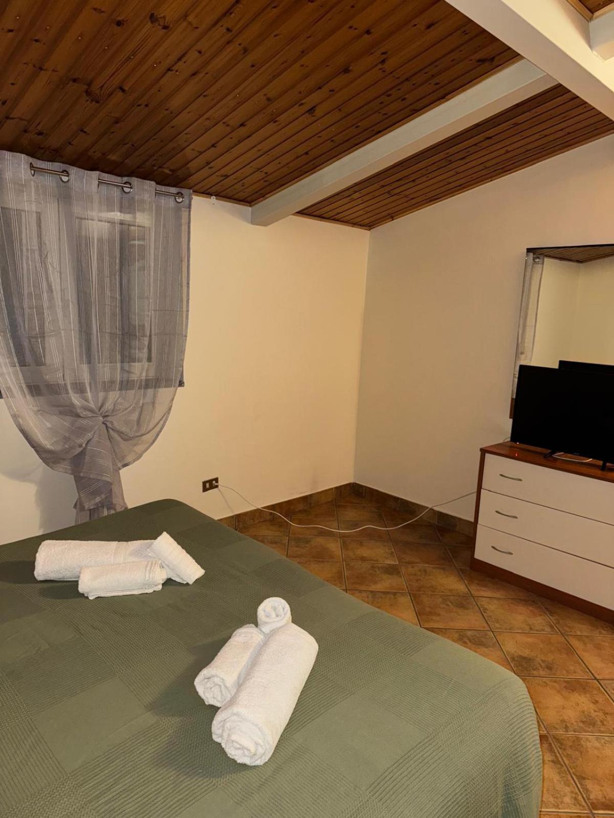 Peri Peri Etna Guest House Montargano Ngoại thất bức ảnh